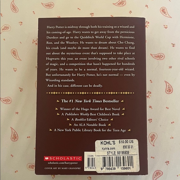 Scholastic Harry Potter and the Goblet of Fire - Green and Gold Cover - Picture 2 of 2